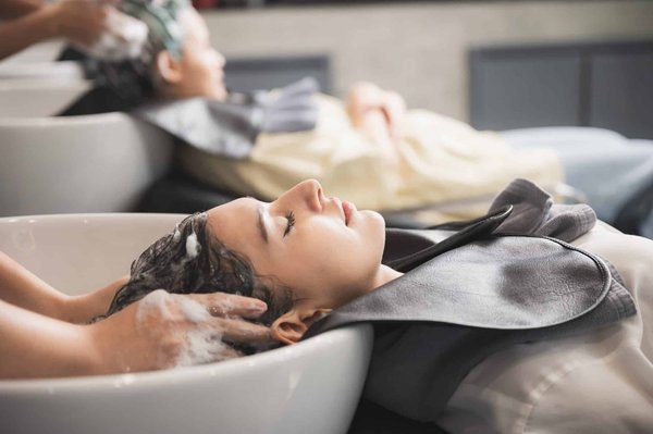 Quels sont les produits indispensables pour un meilleur entretien des cheveux ?