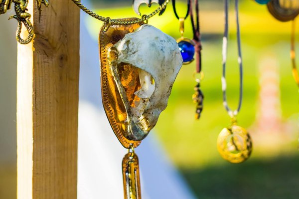 Découvrez l'élégance du collier médiéval et viking !