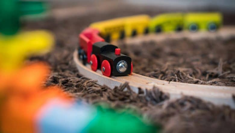 Découvrez comment le jouet train électrique stimule l’intérêt des enfants pour la technologie